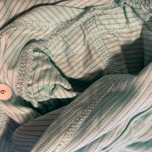 LULULEMON Tank Top *Light Teal* Size 6 - Picture 3 of 6